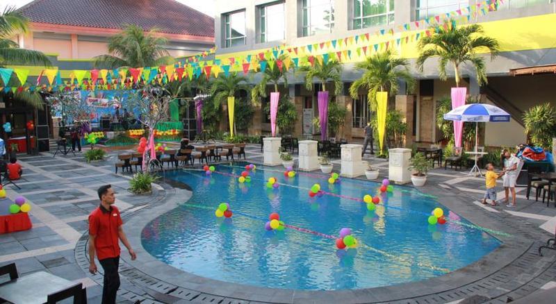 Hotel Grand Suka 3*